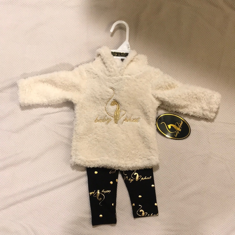 VERY CUTE girl’s babyphat fleece outfit